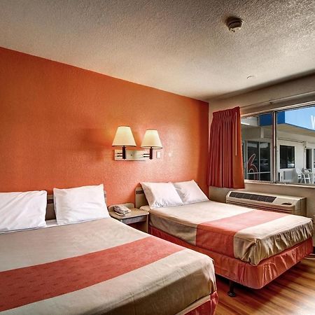 Motel 6 Wells Luaran gambar