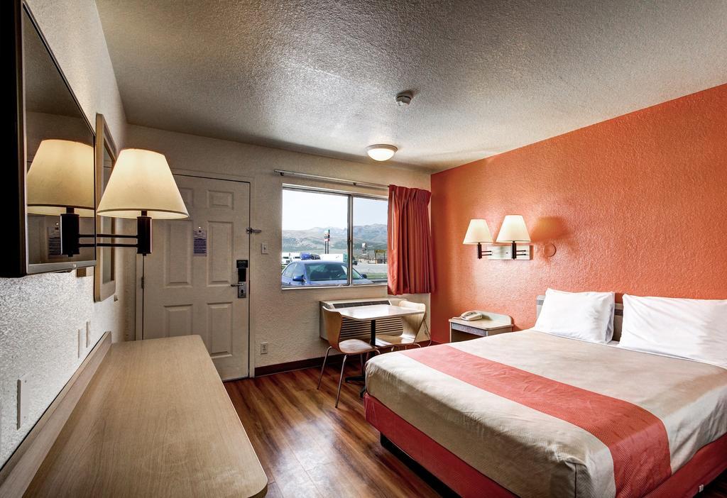 Motel 6 Wells Luaran gambar